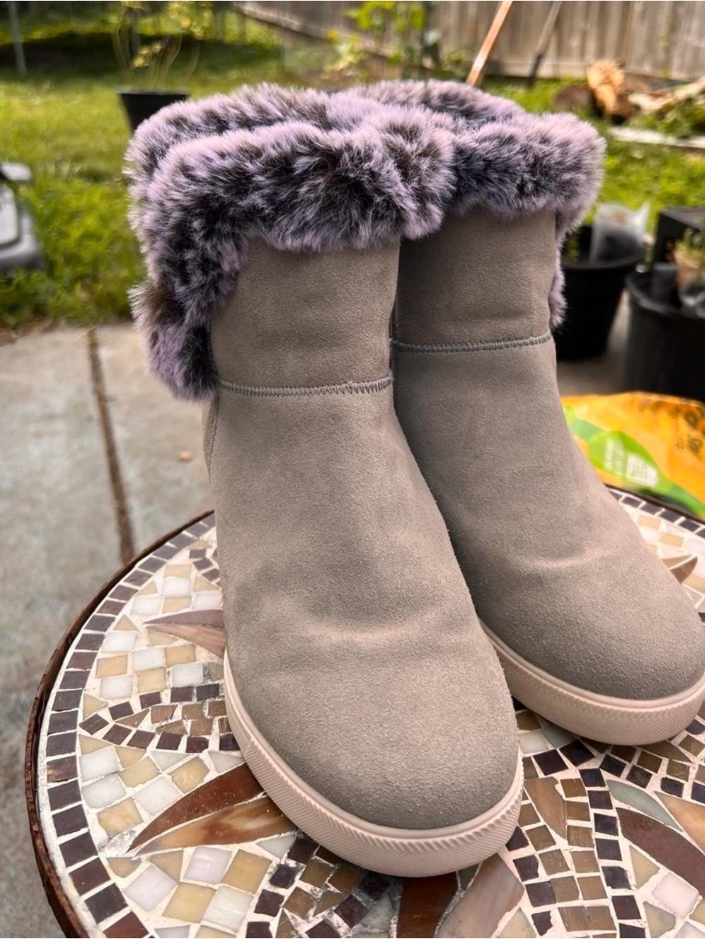 Women's Size 8 Cozy Faux-Fur Serra Ankle Boots - Gray